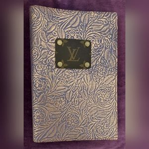 LV Notebook